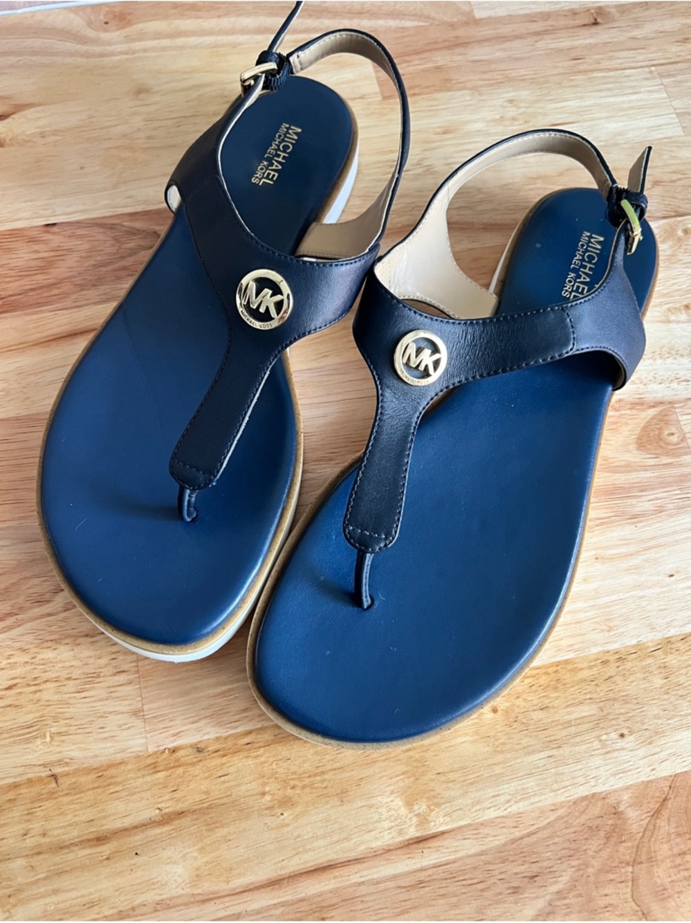 Michael Kors Womens Judy Thong Summer Sandals Navy Blue Leather Size 8.5 - Picture 10 of 10